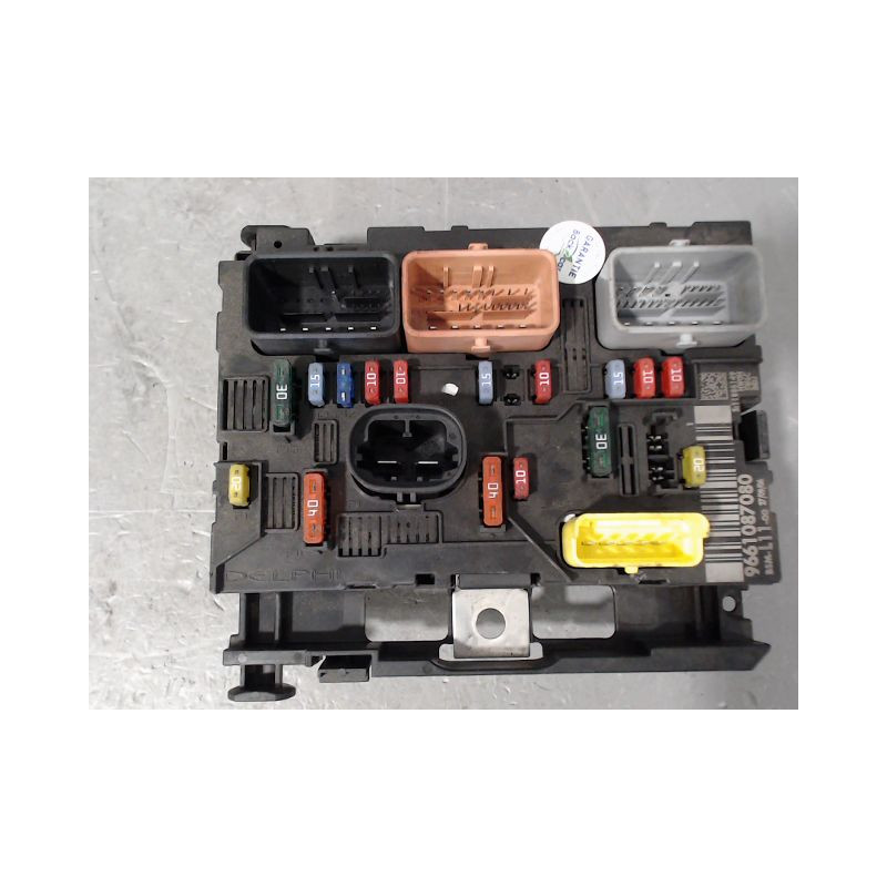 BOITE A FUSIBLES PEUGEOT 307 SW Phase 2 2005-2008