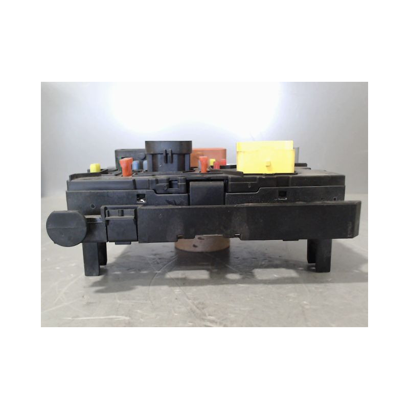 BOITE A FUSIBLES PEUGEOT 307 2005-2007