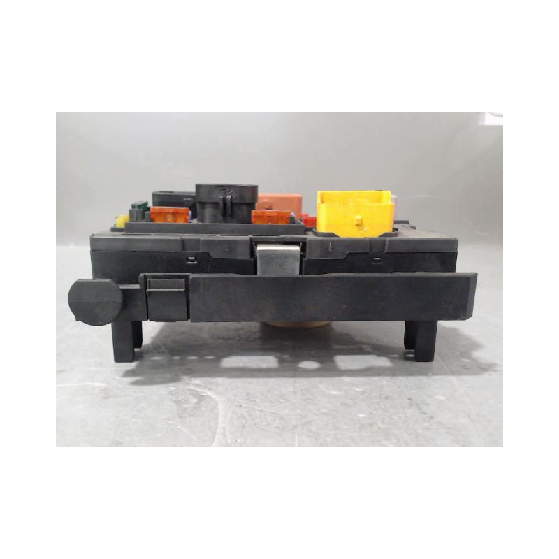 BOITE A FUSIBLES PEUGEOT 308 I Phase 1 2007-2011