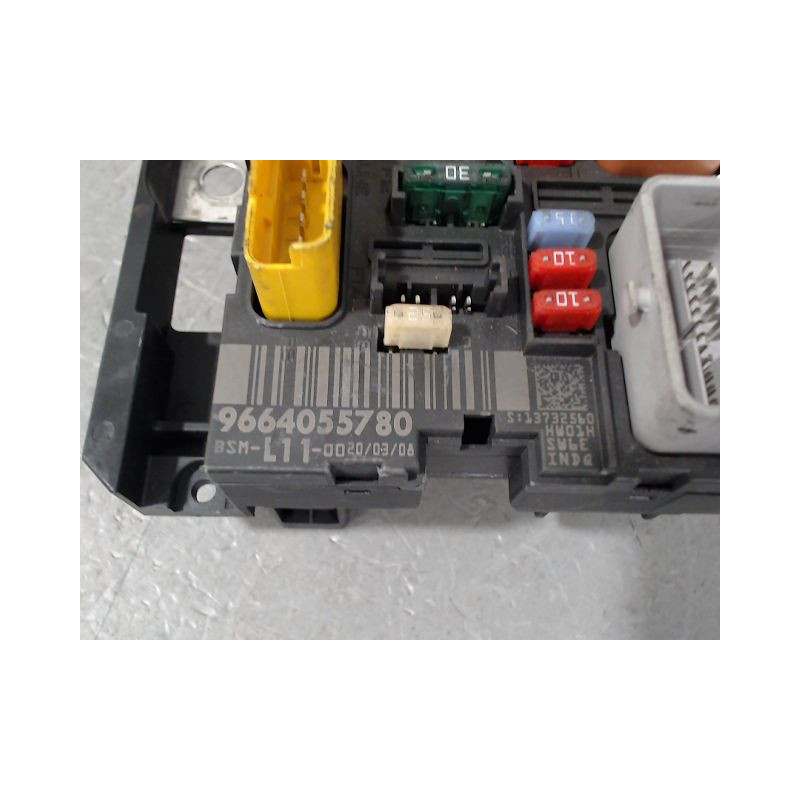 BOITE A FUSIBLES PEUGEOT 207 CC 2P 2007-...