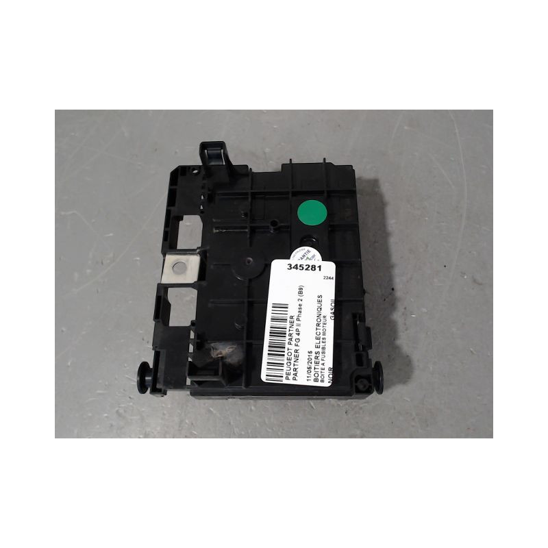 BOITE A FUSIBLES PEUGEOT PARTNER FG II PHASE 2 (B9) 2012-2015
