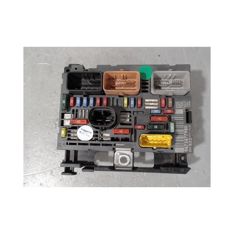 BOITE A FUSIBLES PEUGEOT 3008 BREAK I Phase 1 2009-2013