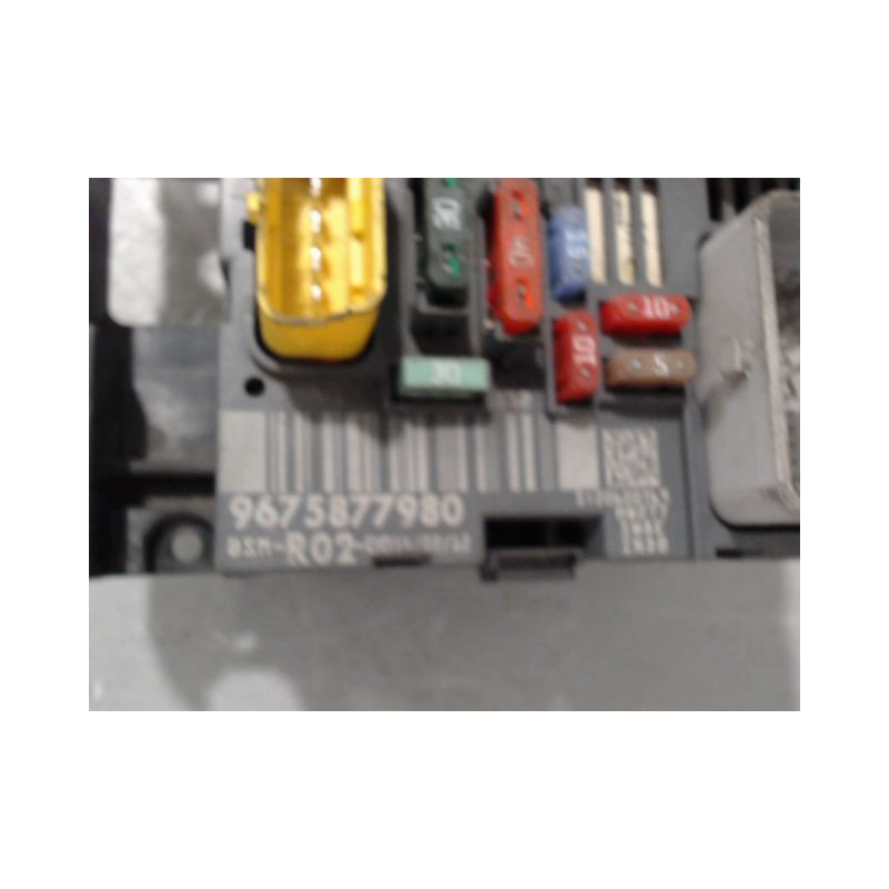BOITE A FUSIBLES PEUGEOT 3008 BREAK I Phase 1 2009-2013