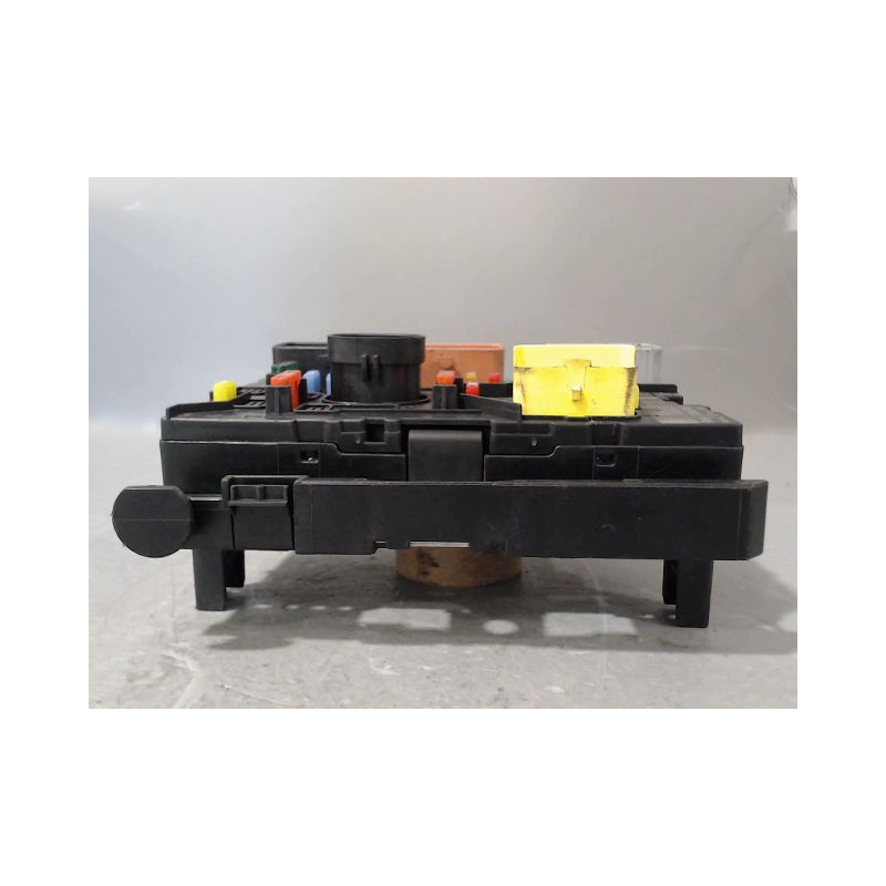 BOITE A FUSIBLES PEUGEOT 207 2006-2013