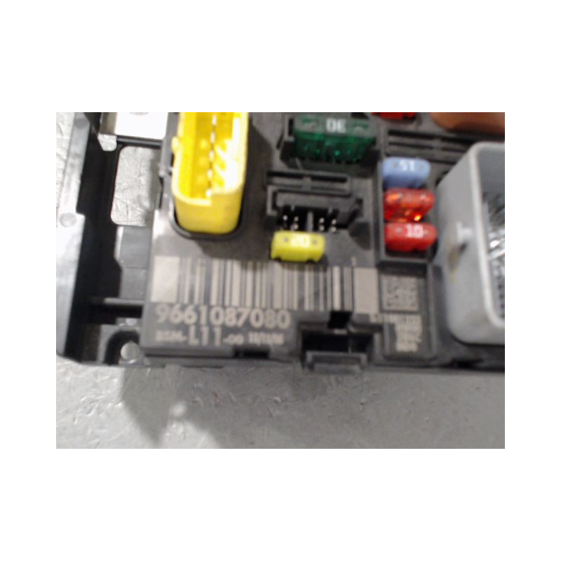 BOITE A FUSIBLES PEUGEOT 307 SW Phase 2 2005-2008