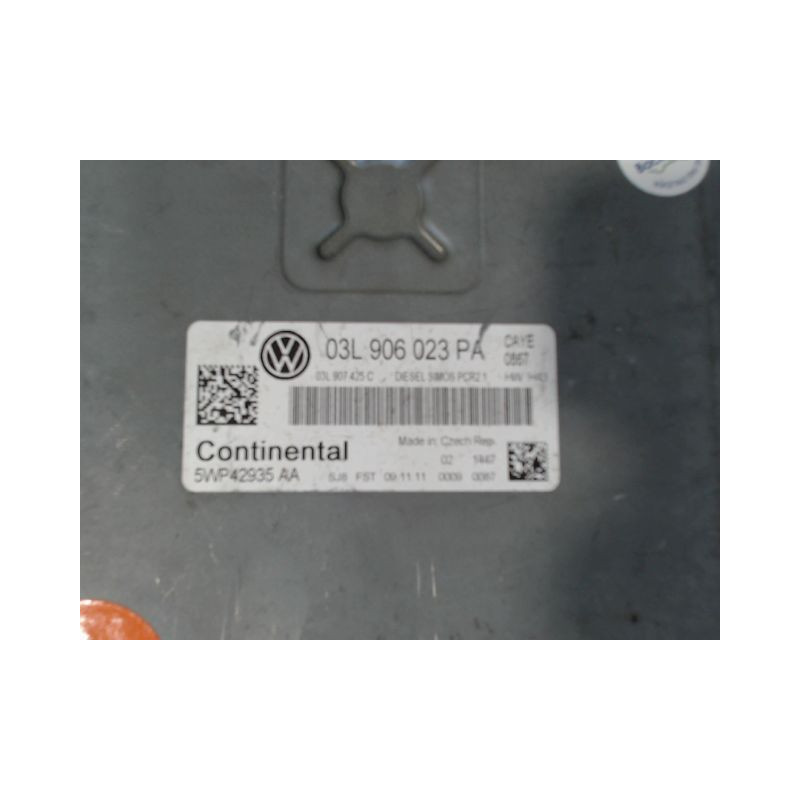 CALCULATEUR MOTEUR VOLKSWAGEN CADDY