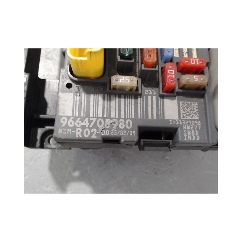 BOITE A FUSIBLES PEUGEOT 407 BERL. Phase 2 2008-2011