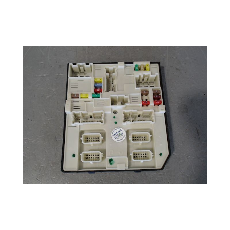 BOITE A FUSIBLES RENAULT MASTER