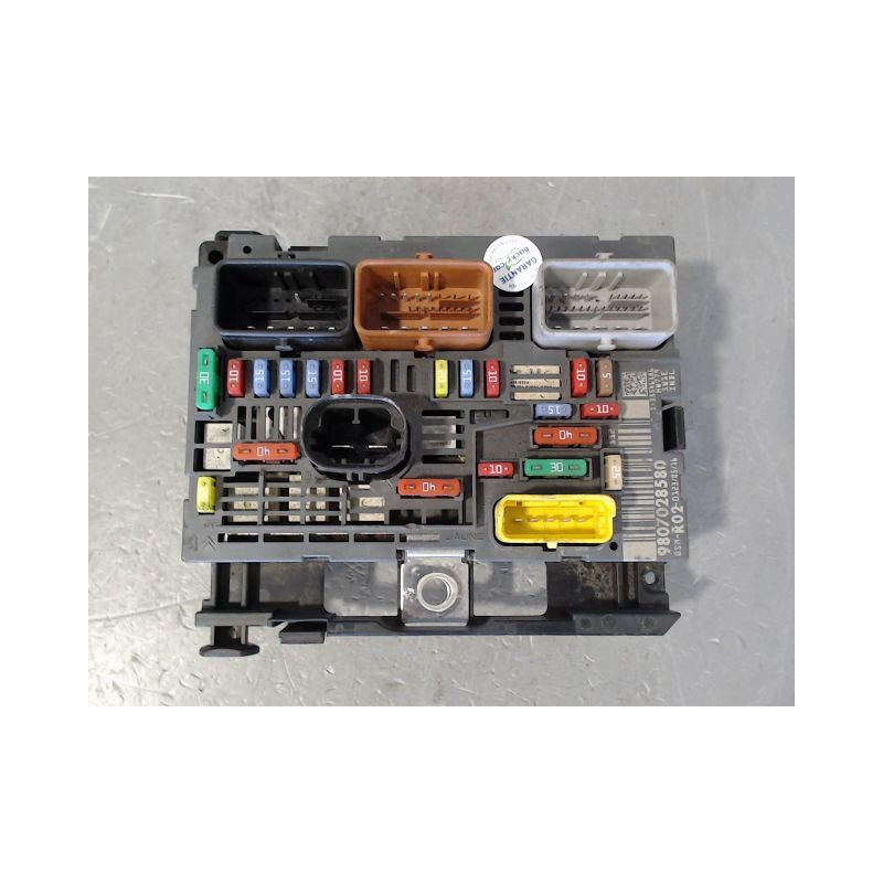 BOITE A FUSIBLES PEUGEOT 3008 BREAK I PHASE 2 2013-...