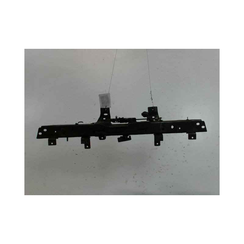 TRAVERSE SUPERIEURE ARMATURE AVANT NISSAN QASHQAI