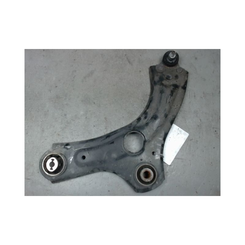 TRIANGLE INFERIEUR AVANT GAUCHE RENAULT CLIO