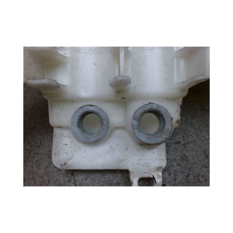 RESERVOIR LAVE-GLACE AVANT CITROEN C1