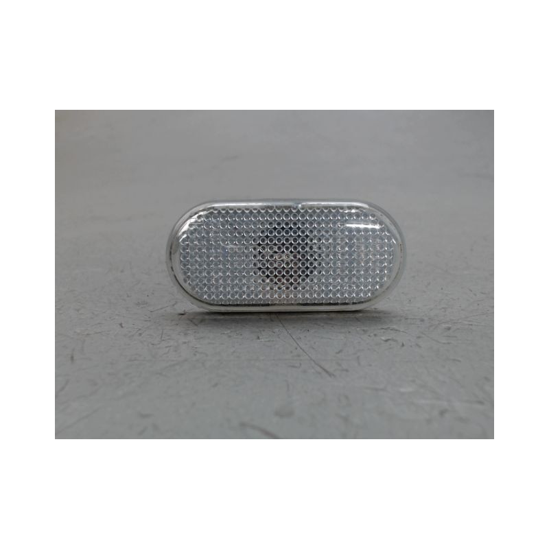 REPETITEUR AILE DROIT RENAULT TWINGO
