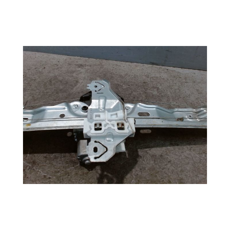 MECANISME+MOTEUR LEVE-GLACE ARRIERE DROIT NISSAN QHASQAI 2007-