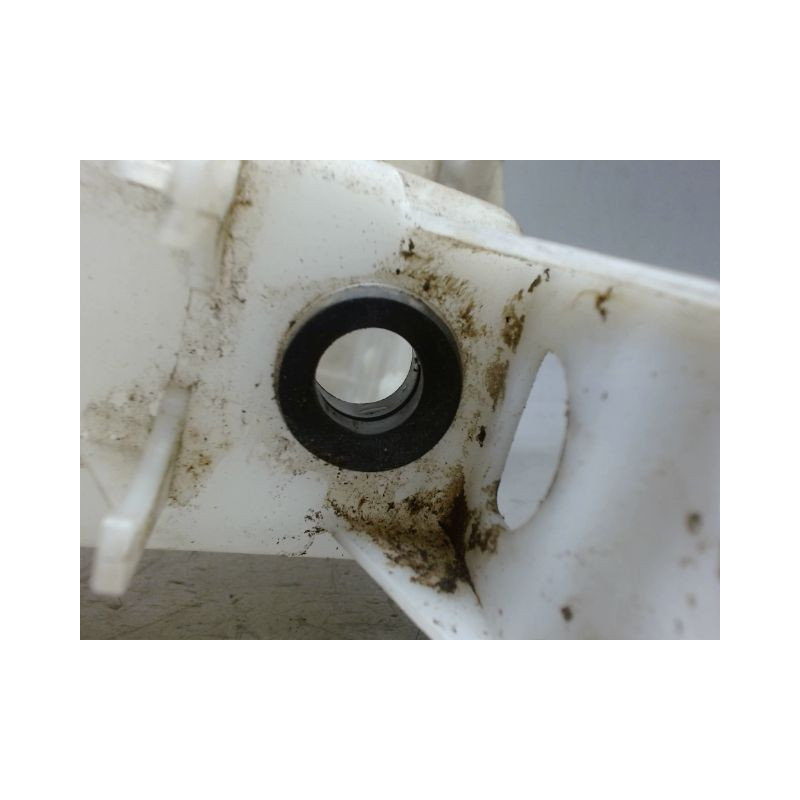 RESERVOIR LAVE-GLACE AVANT SSANGYONG TIVOLI