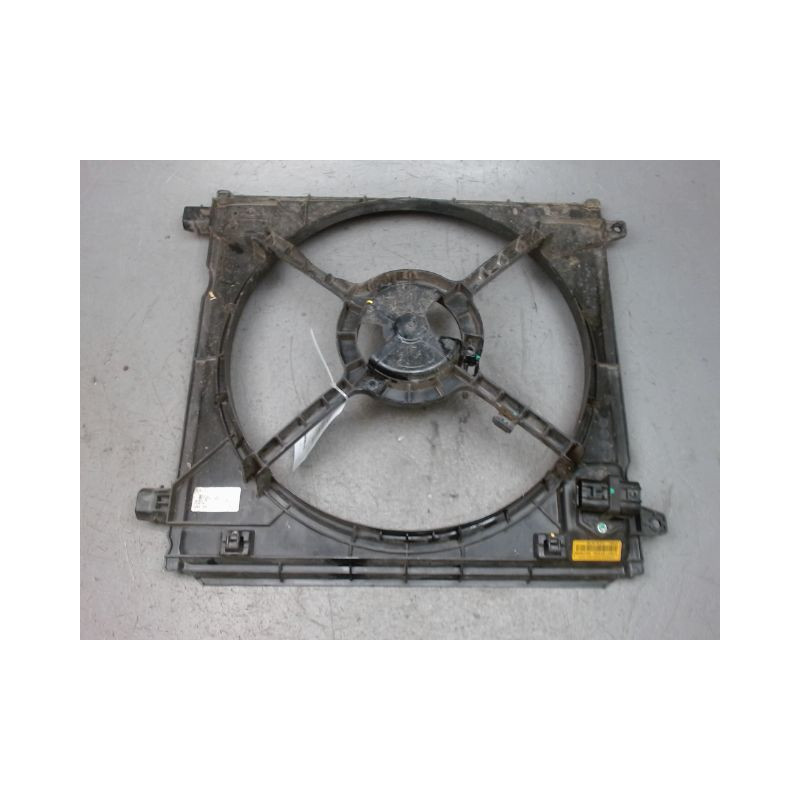 SUPPORT DE VENTILATEUR SSANGYONG TIVOLI