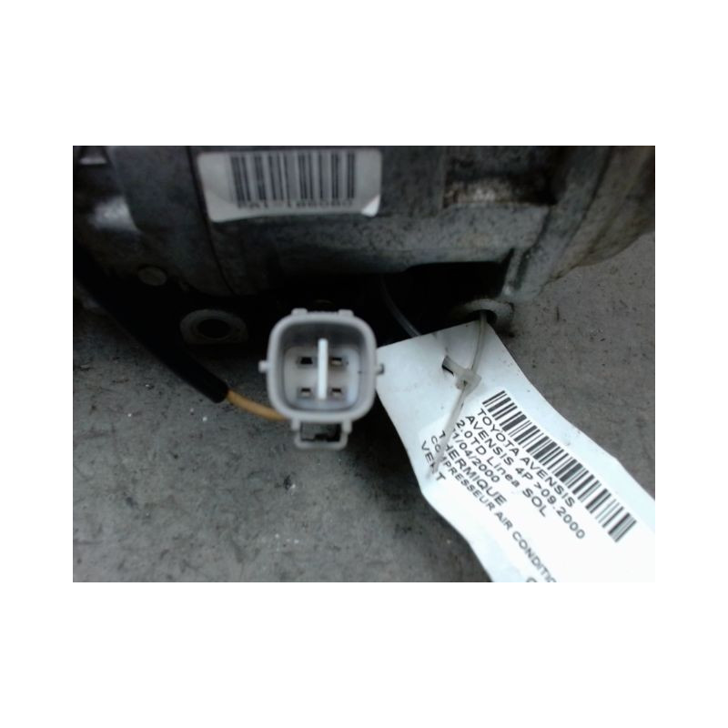 COMPRESSEUR AIR CONDITIONNE TOYOTA AVENSIS -2000