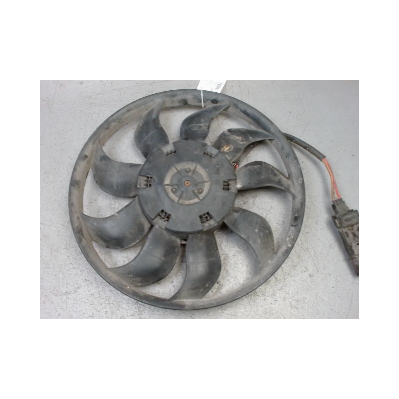 MOTEUR VENTILATEUR RADIATEUR MERCEDES VIANO COMPACT