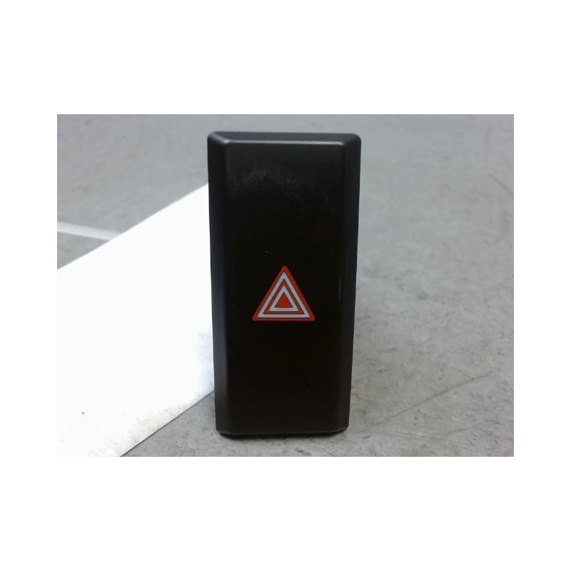 BOUTON DE WARNING TOYOTA PRIUS