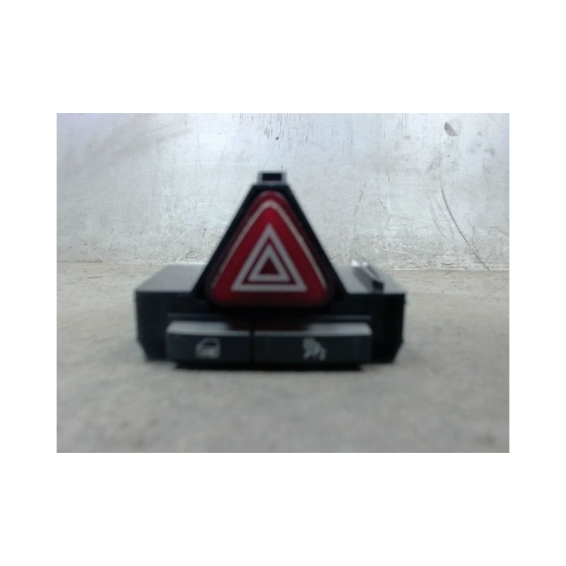 BOUTON DE WARNING OPEL CORSA 06-09
