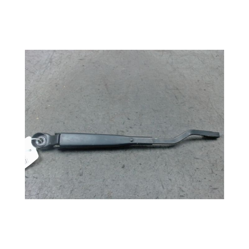 BRAS ESSUIE-GLACE ARRIERE CHRYSLER PT CRUISER 00-05