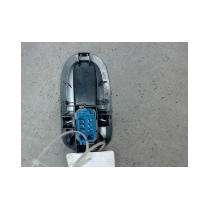 COMMANDE LEVE-GLACE PORTE AVD RENAULT KANGOO EXPRESS 2008-