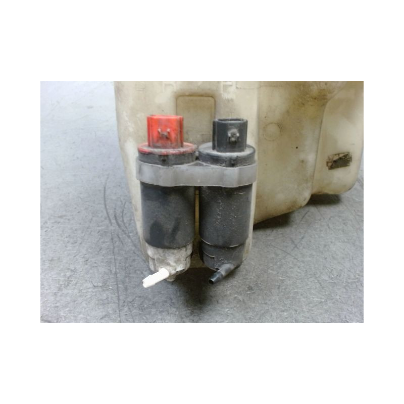 RESERVOIR LAVE-GLACE AVANT TOYOTA AVENSIS -2000