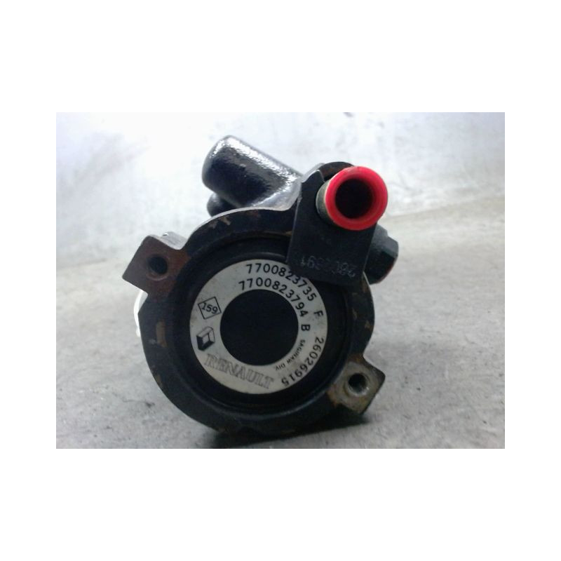 POMPE DIRECTION ASSISTEE RENAULT LAGUNA -98