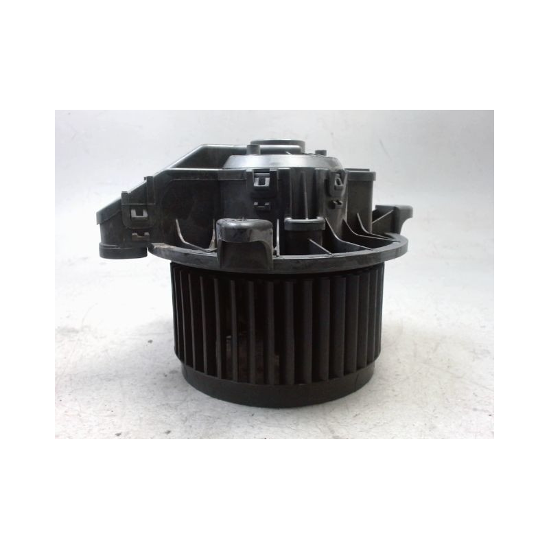 MOTEUR VENTILATEUR CHAUFFAGE FORD FIESTA