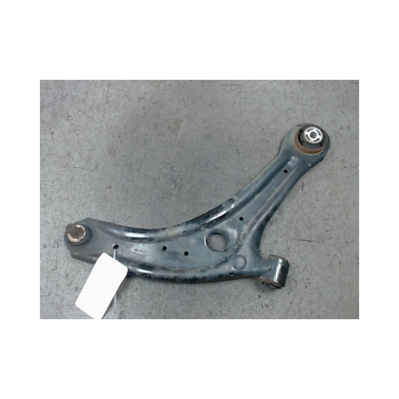 TRIANGLE INFERIEUR AVANT DROIT FORD FIESTA