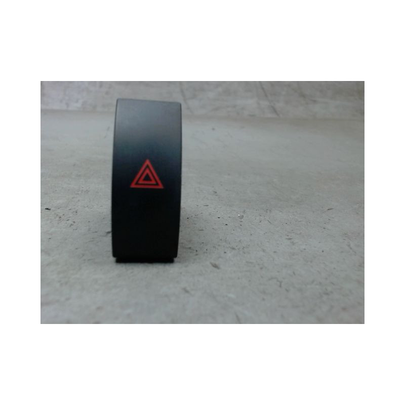 BOUTON DE WARNING ALFA ROMEO STELVIO