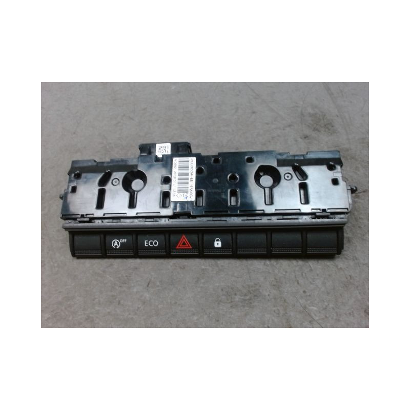 BOUTON DE WARNING RENAULT CLIO