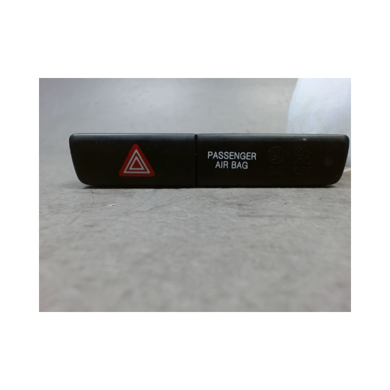 BOUTON DE WARNING SUZUKI BALENO