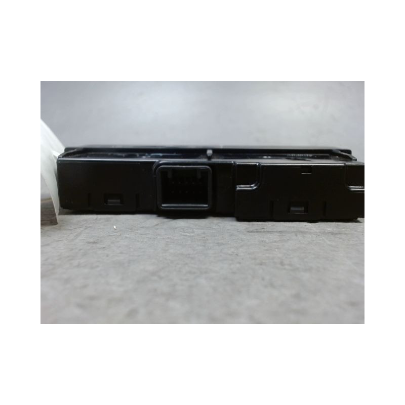 BOUTON DE WARNING SUZUKI BALENO