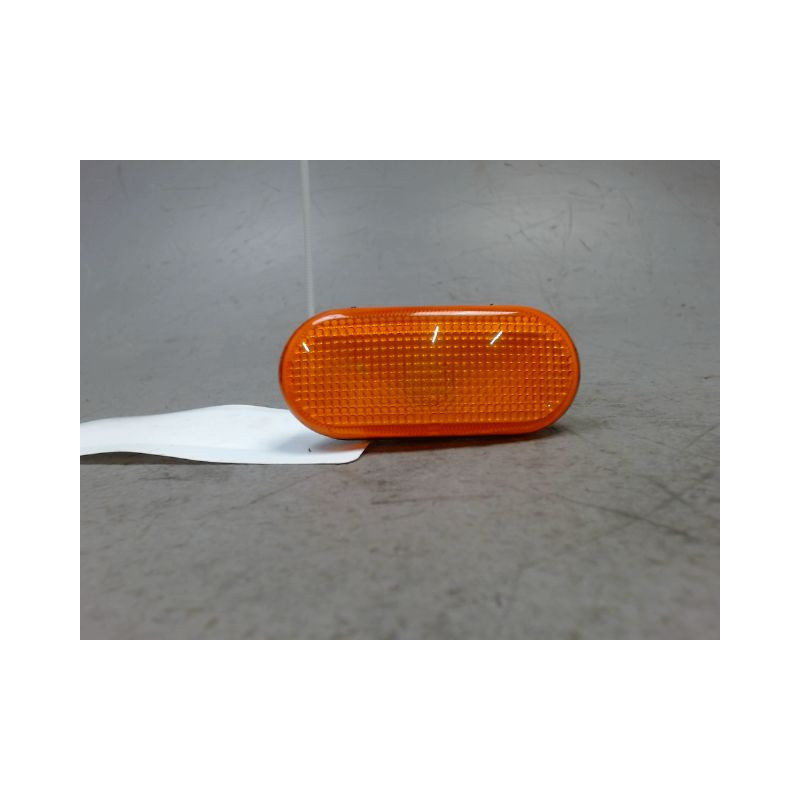 REPETITEUR AILE GAUCHE SKODA FELICIA 95-2000