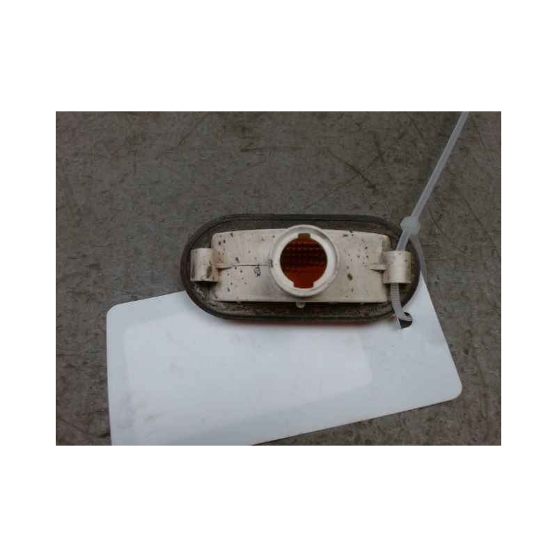 REPETITEUR AILE GAUCHE SKODA FELICIA 95-2000