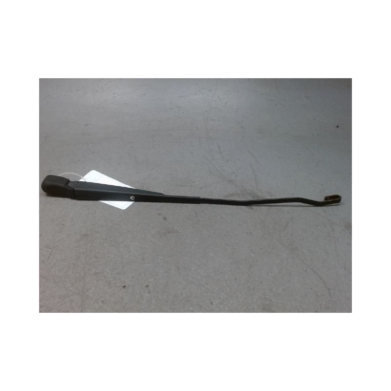 BRAS ESSUIE-GLACE AVANT DROIT SKODA FELICIA 95-2000