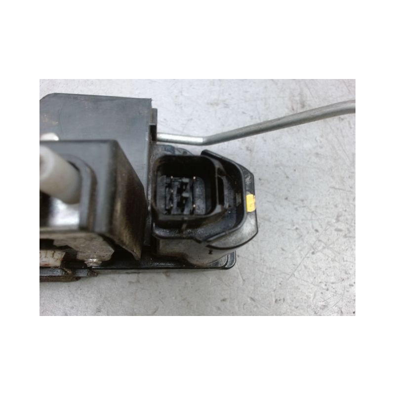 SYSTEME CONDAMNATION AVANT DROIT HYUNDAI I10