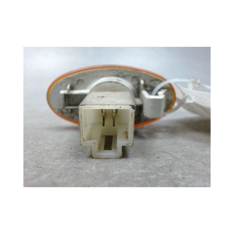 REPETITEUR AILE GAUCHE NISSAN PIXO