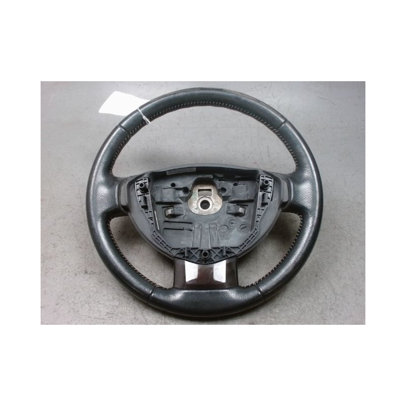 VOLANT DE DIRECTION DACIA DUSTER 2010-