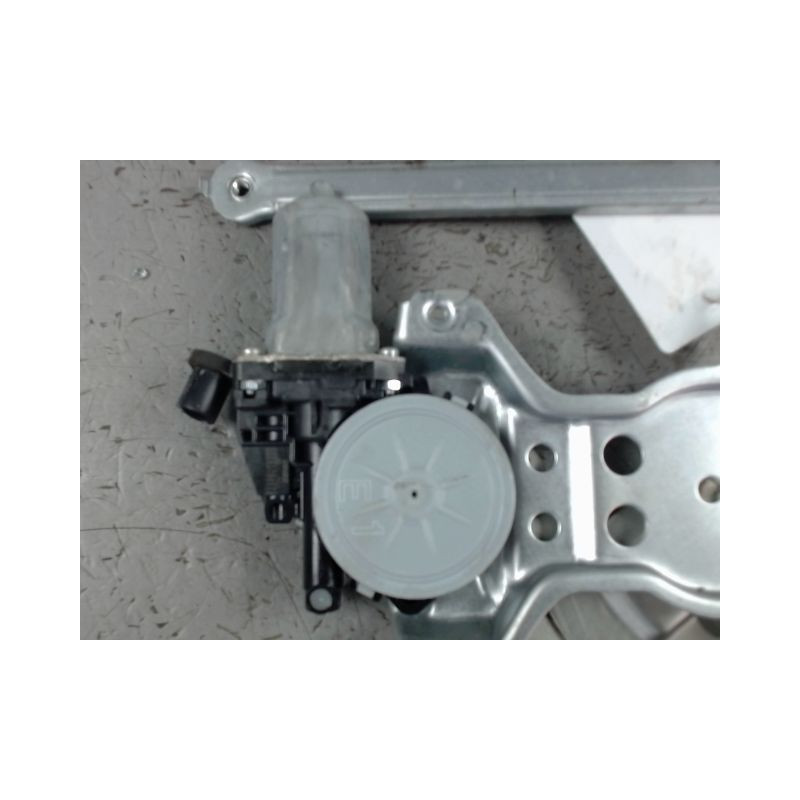 MECANISME+MOTEUR LEVE-GLACE AVANT DROIT OPEL AGILA