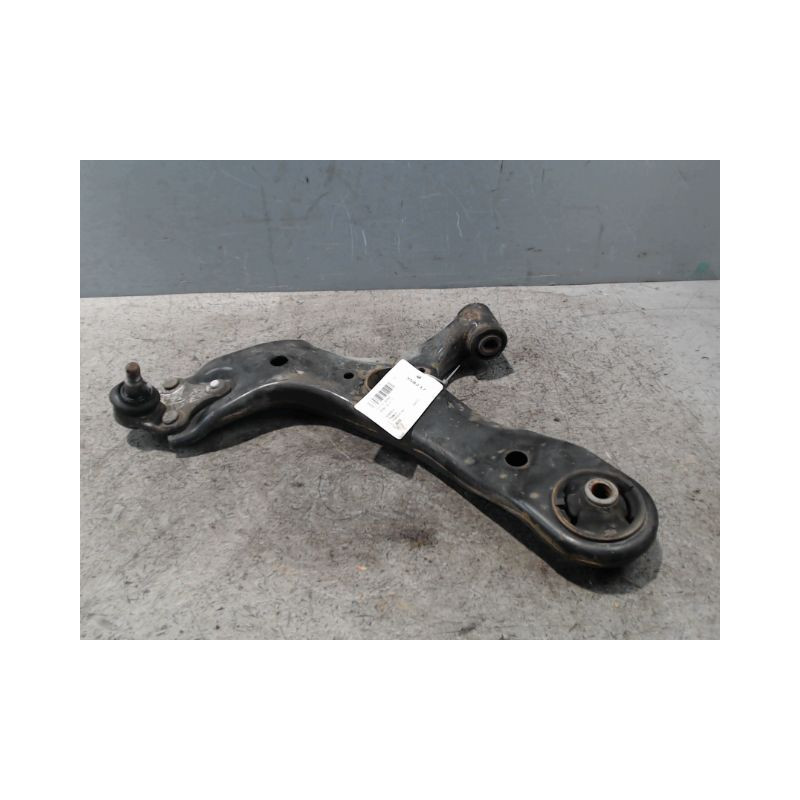 TRIANGLE INFERIEUR AVANT GAUCHE TOYOTA VERSO 2010-