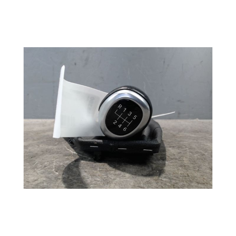 POMMEAU LEVIER VITESSES BMW SERIE 1 114 d