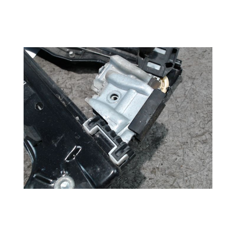 MECANISME+MOTEUR LEVE-GLACE AVANT DROIT SEAT TOLEDO 99-