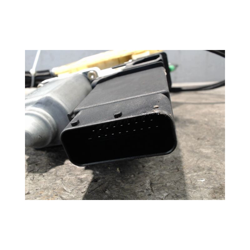 MECANISME+MOTEUR LEVE-GLACE AVANT DROIT SEAT TOLEDO 99-