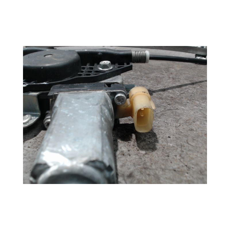 MECANISME+MOTEUR LEVE-GLACE AVANT DROIT HYUNDAI I10