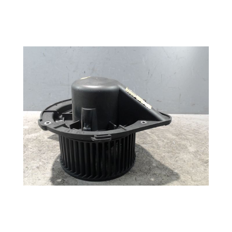 MOTEUR VENTILATEUR CHAUFFAGE AUDI COUPE 90-95