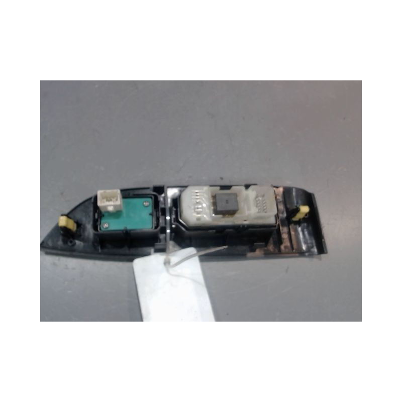 COMMANDE LEVE-GLACE PORTE AVD LEXUS RX