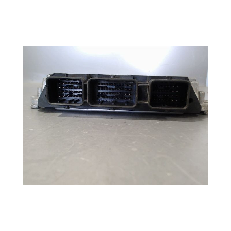 CALCULATEUR MOTEUR PEUGEOT 206