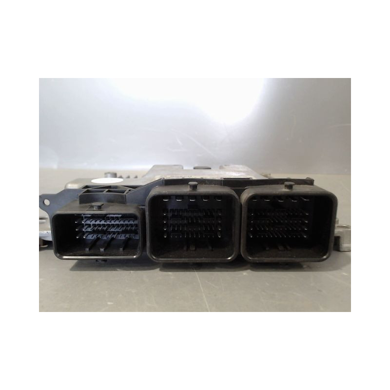 CALCULATEUR MOTEUR PEUGEOT 207